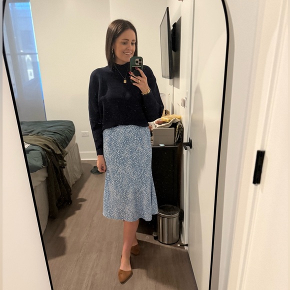 Meet your Posher, Sierra - Picture 4 of 5